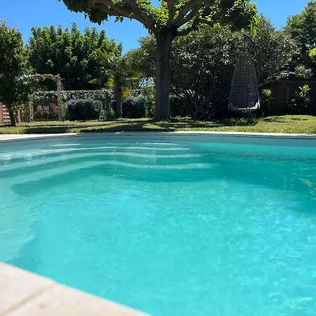 Confortable With Pool 4br 6-8 People