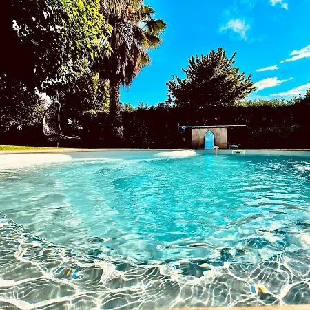 Confortable With Pool 4br 6-8 People Holiday home *