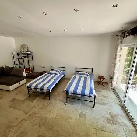 Confortable With Pool 4br 6-8 People Montelimar