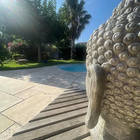 Confortable With Pool 4br 6-8 People Holiday home *
